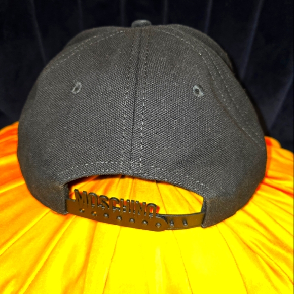 MoschinoMen's Flat Brim Logo Baseball Hat - Picture 4 of 4